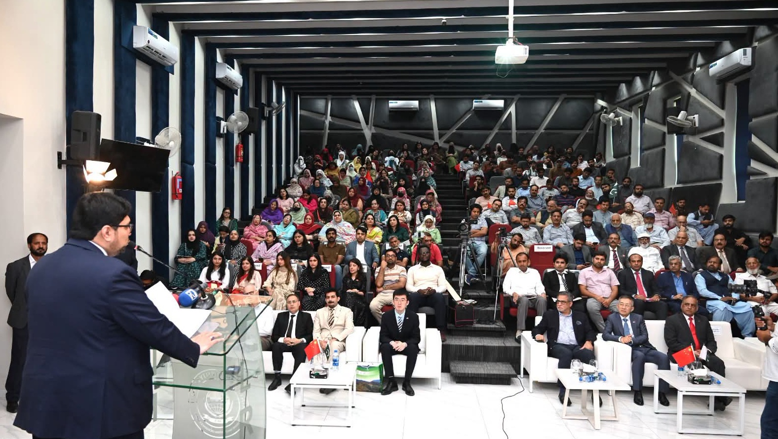 Minhaj University sets up Confucius Institute in alliance with CI-UAF