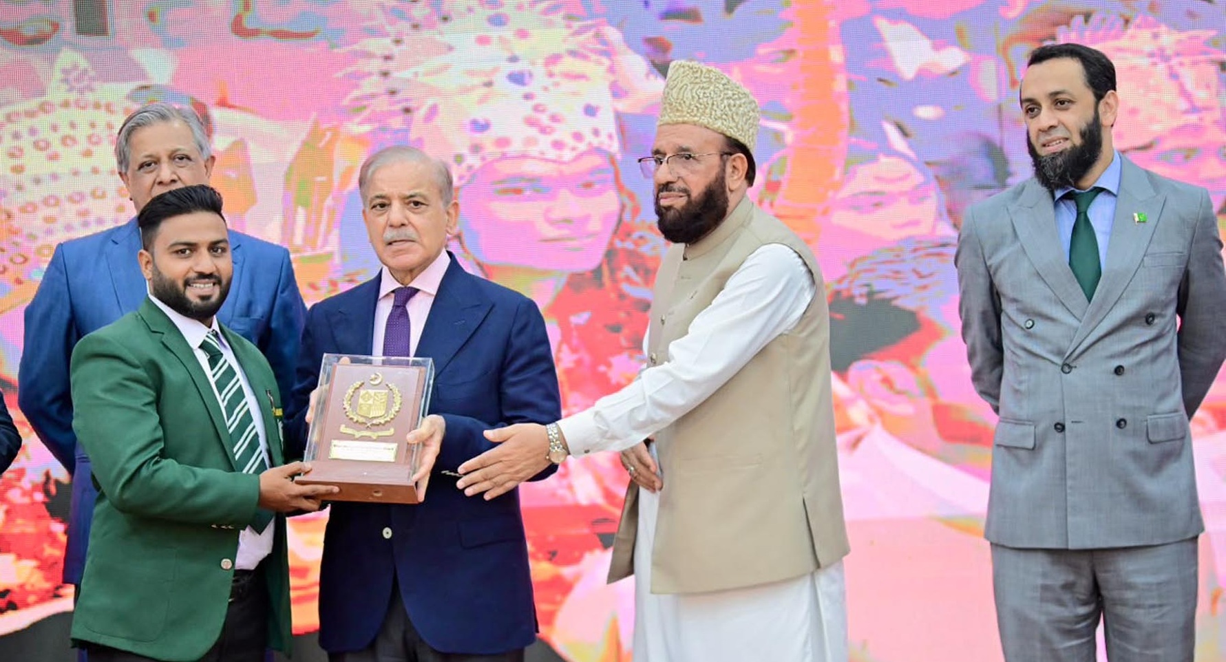 Leaders pay tribute to minorities for their invaluable contributions