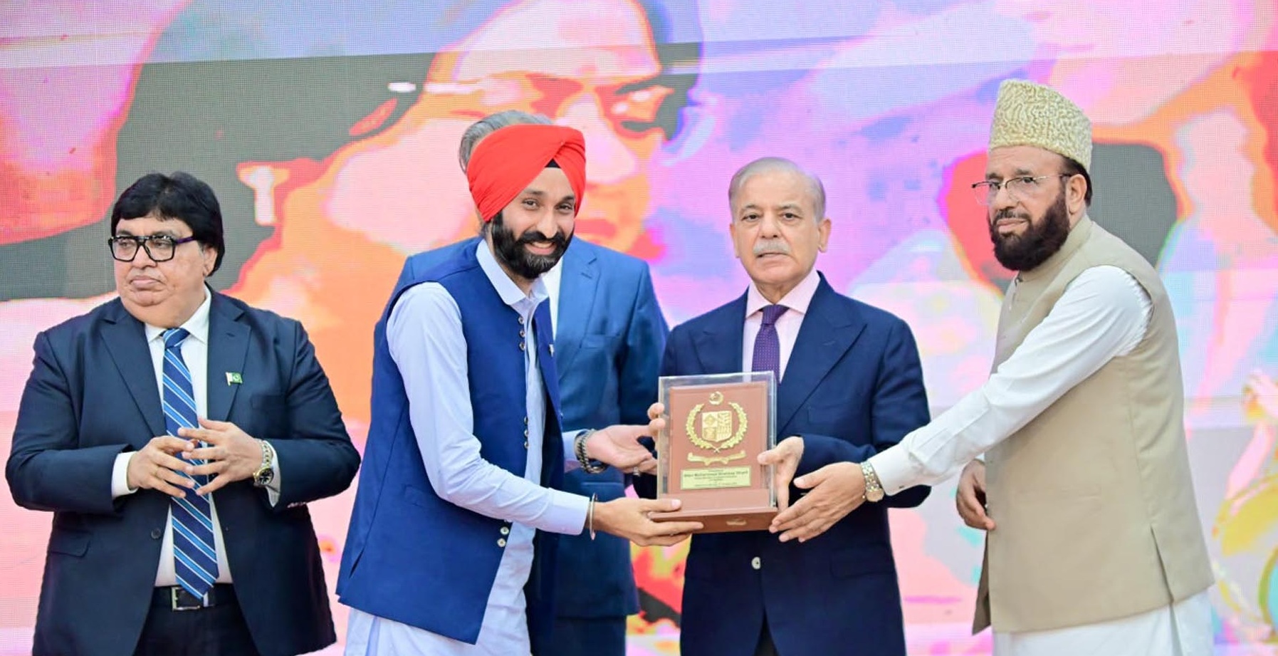 Leaders pay tribute to minorities for their invaluable contributions